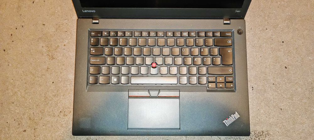 Laptop  Lenovo Core I5 6300U 8gb ddr3 display 14inch