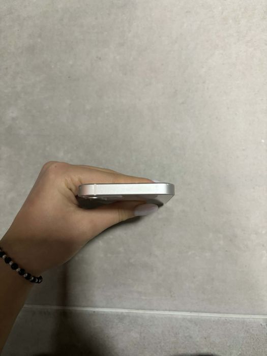Телефон iPhone 12 mini