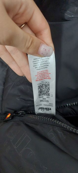 Geaca dama oversized Ellesse neagra cu buzunare și elastic