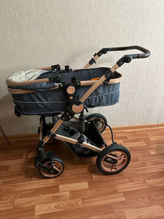Продам детскую коляску