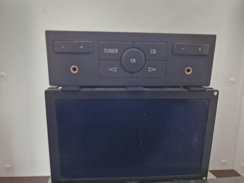 Navigatie CD 70 NAVI display si tuner audio Opel Vectra C