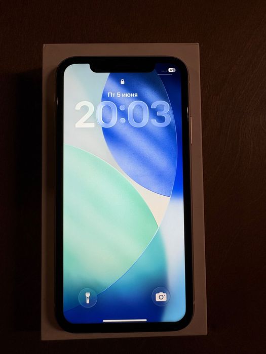iPhone 11 128GB White, хорошее состояние