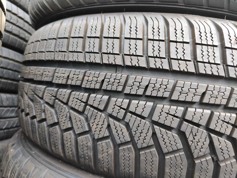 4бр Зимни гуми 205 55 17 - Hankook