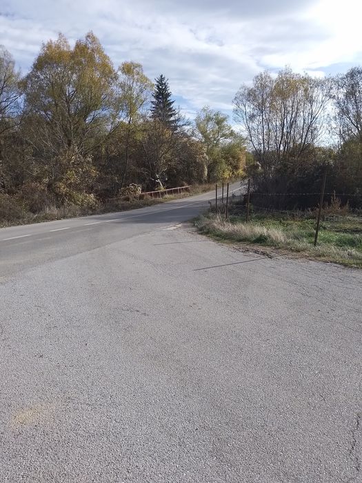 Парцел от 320м2 в с.Арзан на 1.5км от гр.Брезник