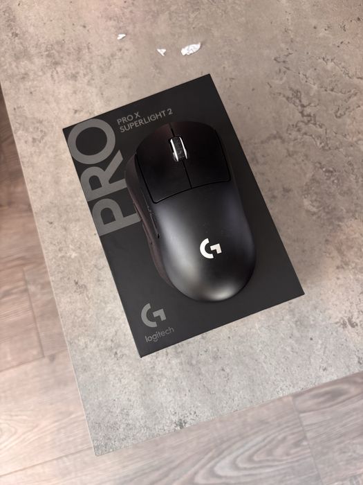Продавам чисто нова в кутията g pro x superlight 2