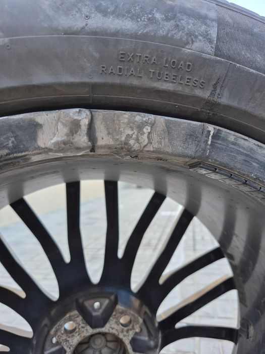 Джанти със гуми.