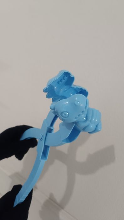 Игрушка в форме крокодила