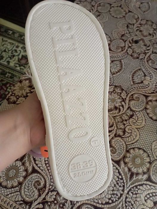 Продаются новые тапочки размер 38-39 импортные
