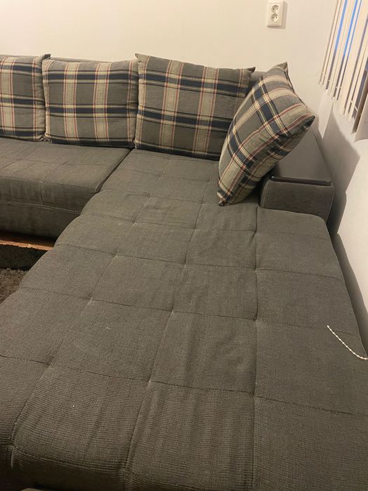 Ъглов диван , разтегаем , с място за багаж