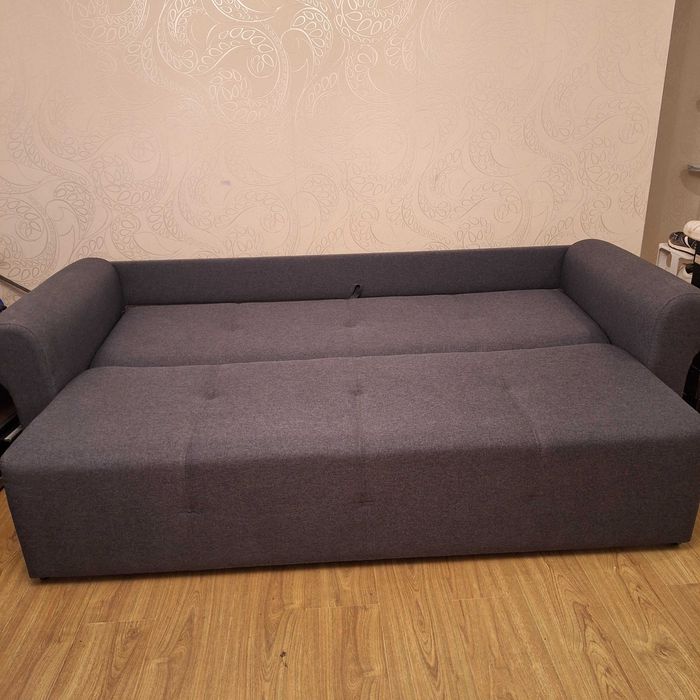 Canapea extensibila 3 locuri