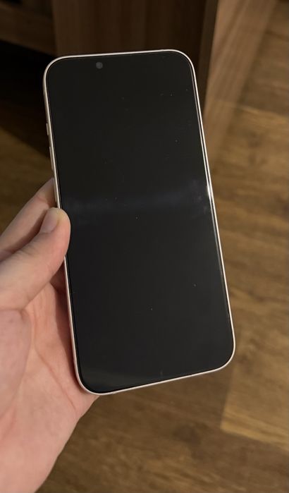 Продаю айфон 13 256гб