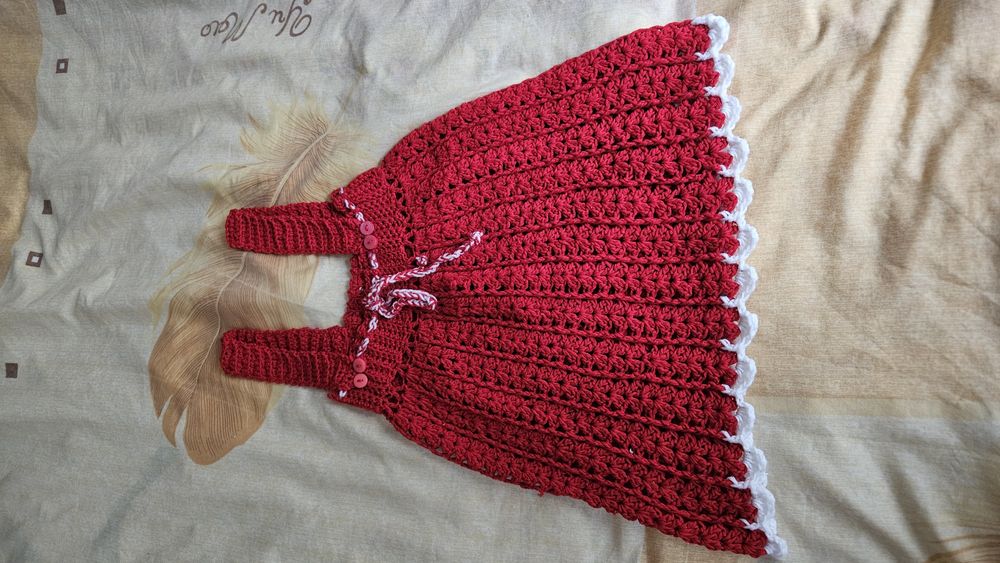 Hainute tricotate manual pentru copii