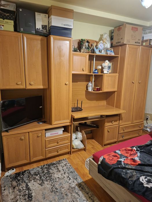 Vand mobila de vanzare