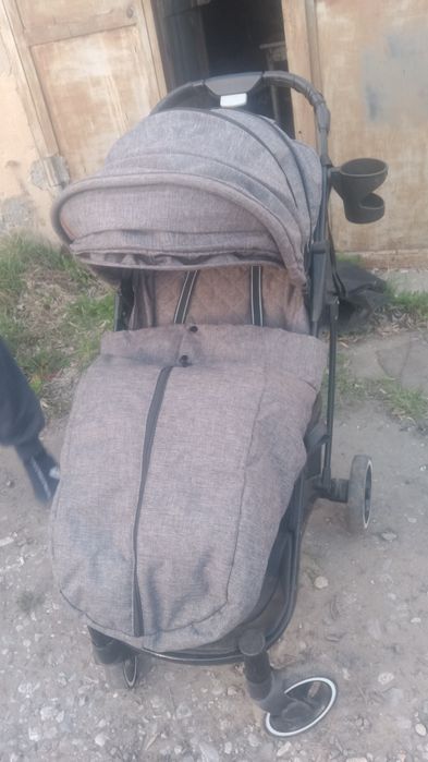 Продам летнию коляску