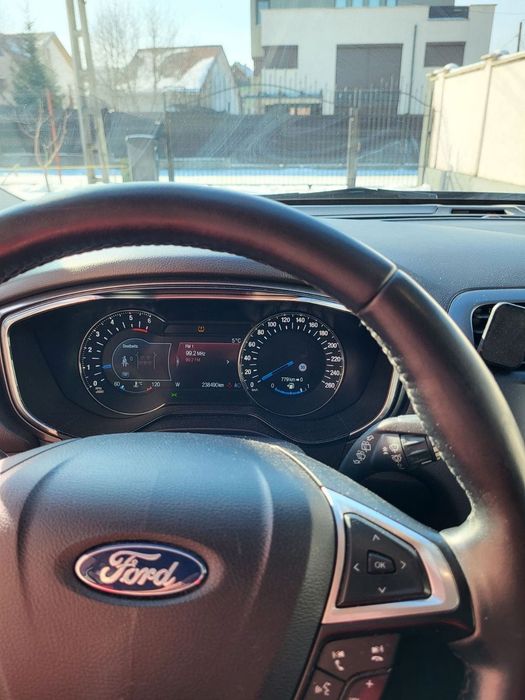 Ford Mondeo Ford Mondeo Titanium 2016 – Confort, Eleganță și Fiabilitate