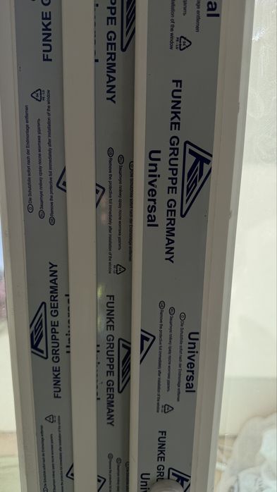 Балконная дверь с окном