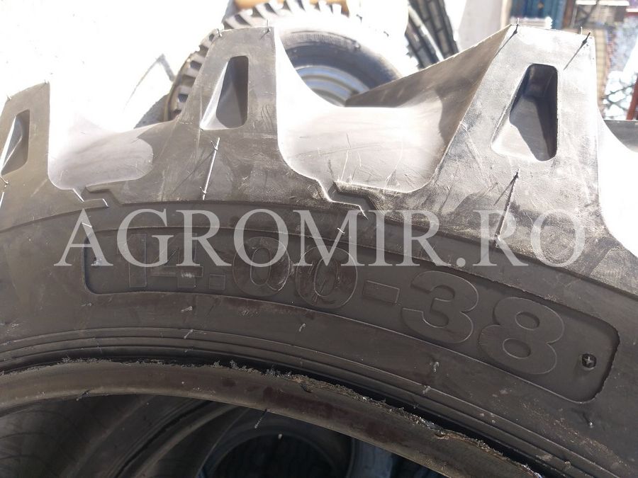 Cauciucuri 14.00-38 rezistente noi marca OZKA 10PR livrare rapida R38