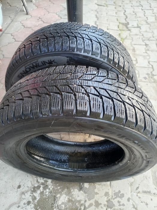 Продам 2 покрышки пара.