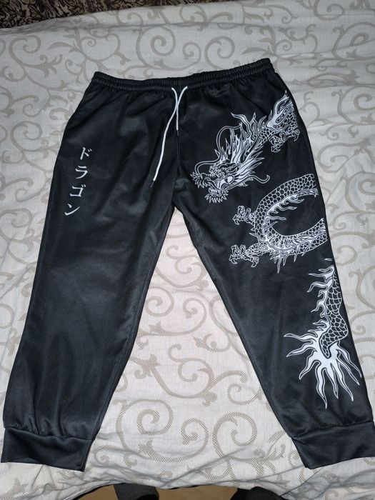 Pulover și pantaloni