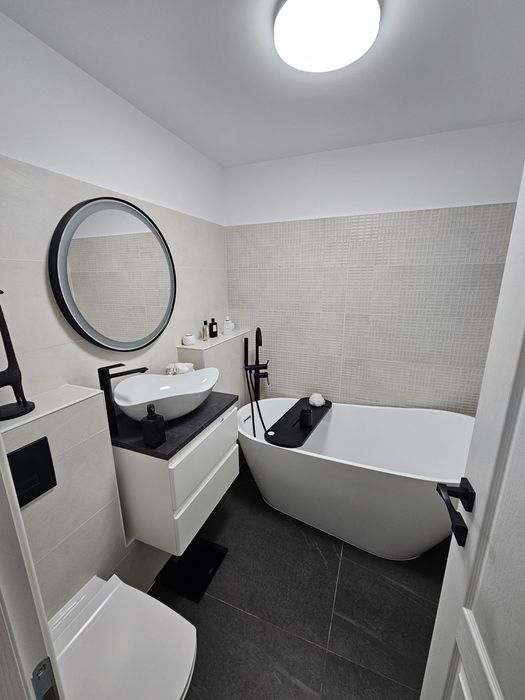 Firma constructi amenajări interioare