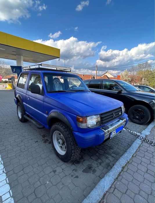 Vând Mitsubishi Pajero 2.5 diesel