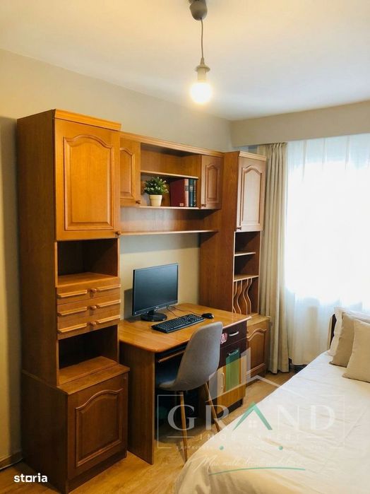 4 camere decomandate | Etaj intermediar | Investitie excelenta | Manas