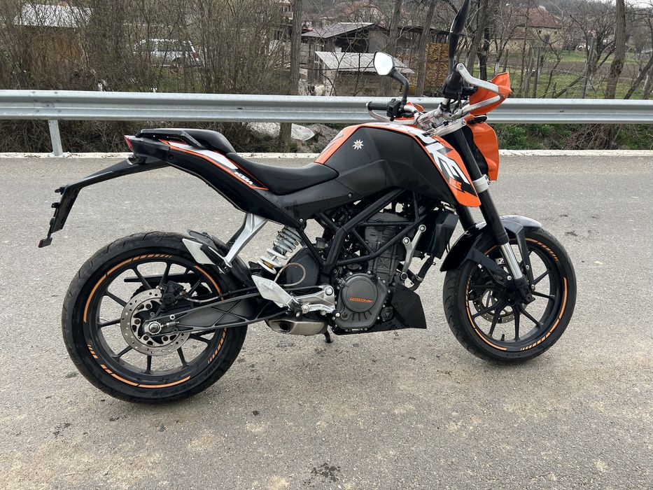 Ktm duke 125 A1 …..