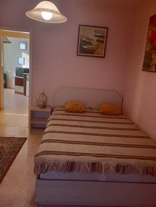 Дава се под наем Тристаен апартамент в Варна, Център - 86 кв.м за 459 € - Снимка #3