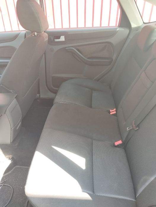 Vând Ford focus 1.6 tdci
