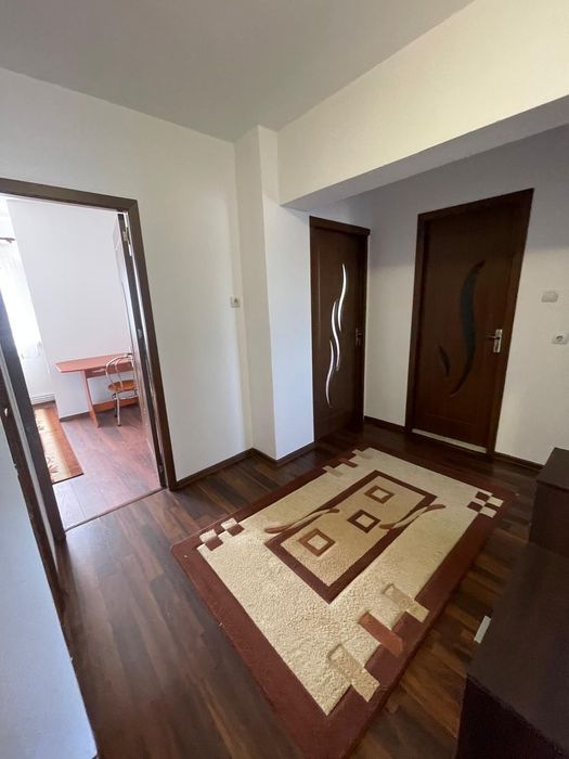 Ofer apartament in chirie