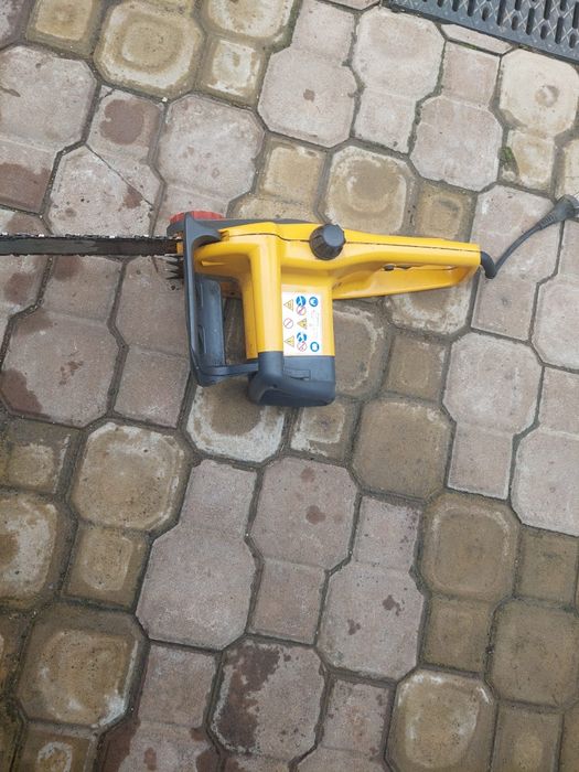 Vând 2 drujbe funcționale