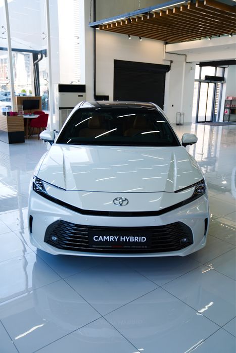 Toyota Camry Hybrid Japan