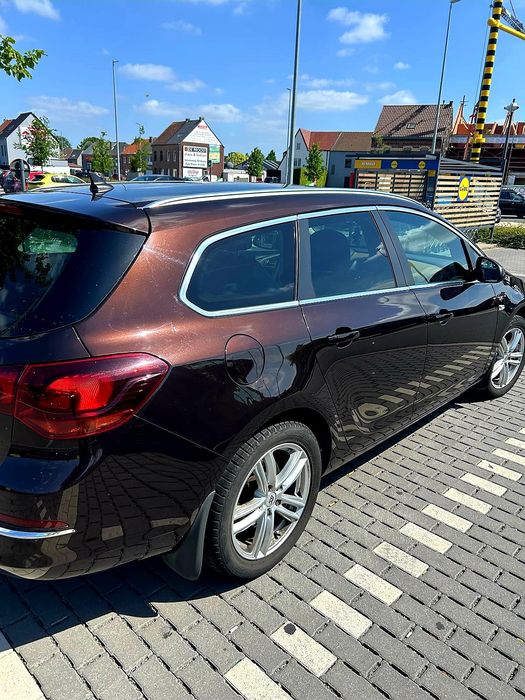 Opel Astra Sport Tourer Diesel 2014