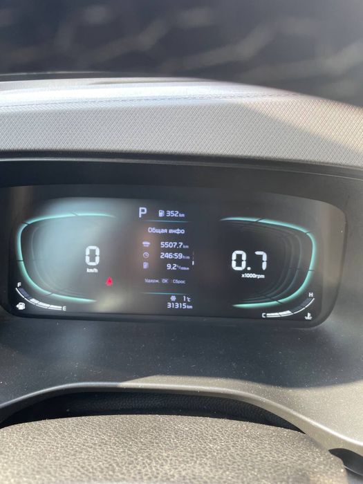 Продается KIA Carens