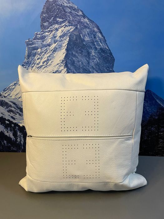 Кожени възглавници*различни цветове и размери от естествена кожа