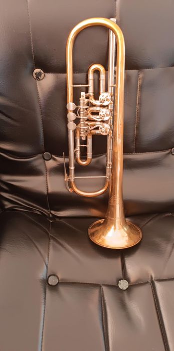 Флигорна ,Тромпет концертен!