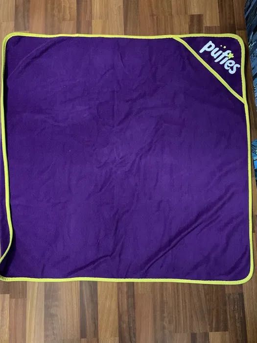paturica mov groasa cu latura de 95 cm