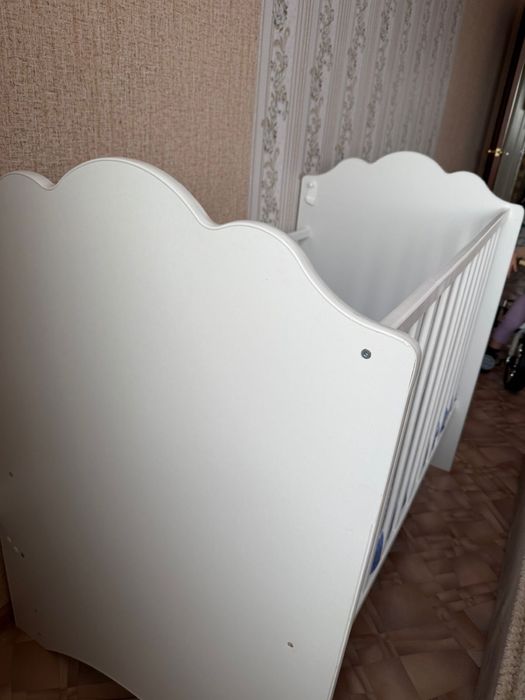 Продам детскую кроватку