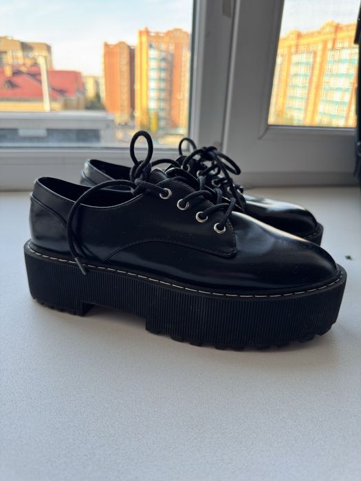 Пробам женские ботинки HM