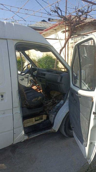 sotiladi FORD TRANSIT 1992-yil
