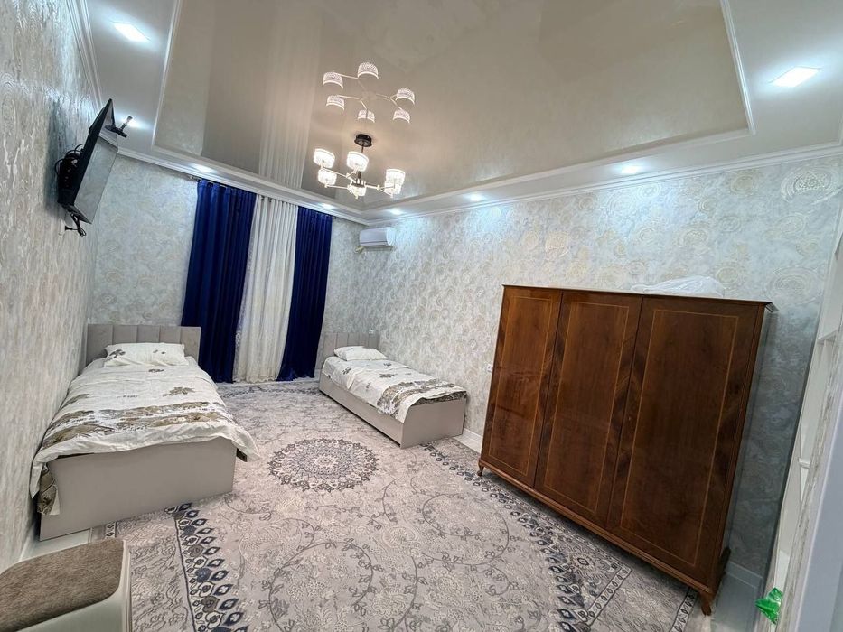 Сдаётся новая 1 ком квартира на 4 этаже,газ нету,ор:7 мкр,