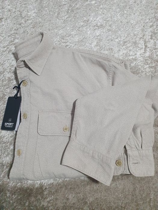 Camasa  foart frumoasa si eleganta