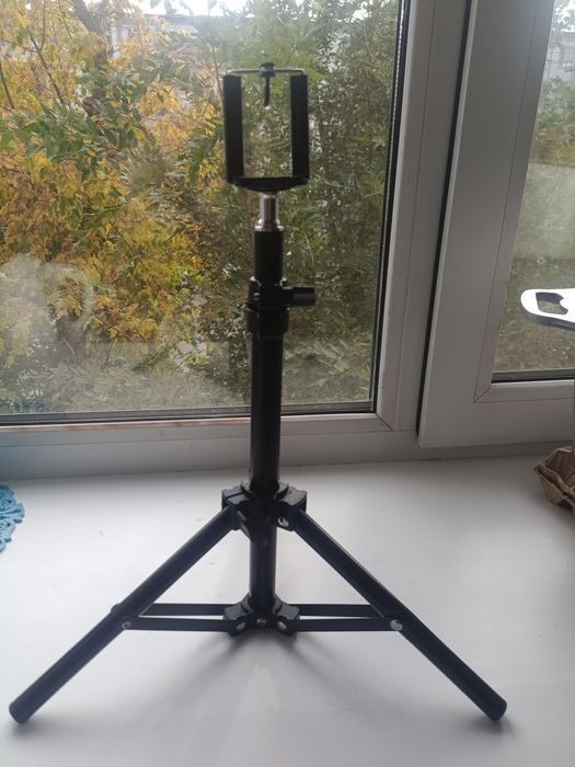 Продам держатель сэлфи,  для смартфонов.