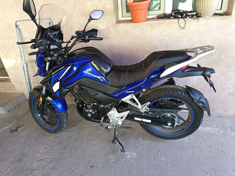 Motocicletă 125 Barton