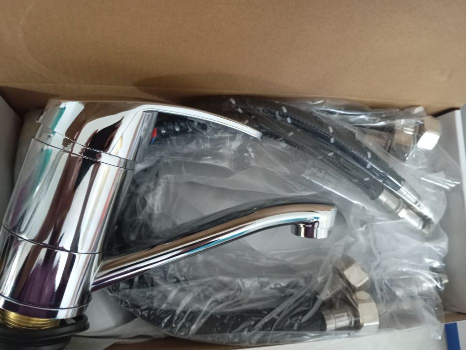 Смесители Новые срочно