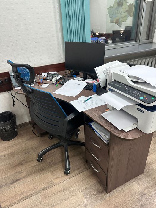 Офисные столы разных видов