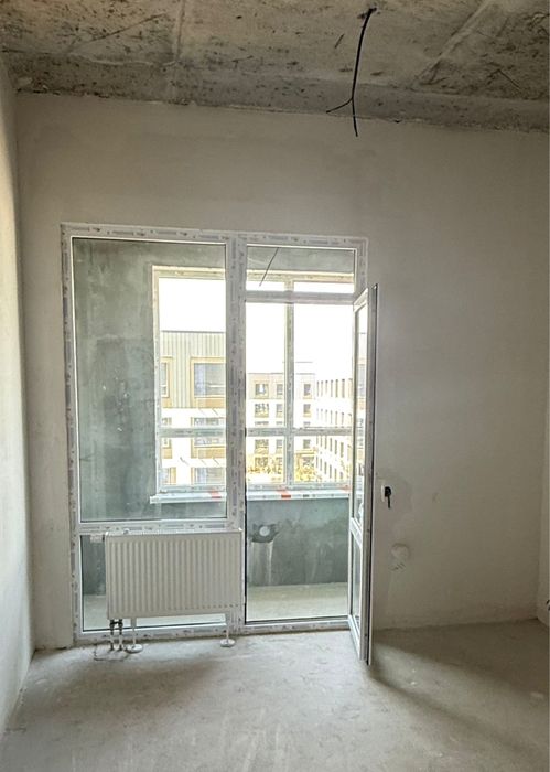 Дверь и стекло от балкона