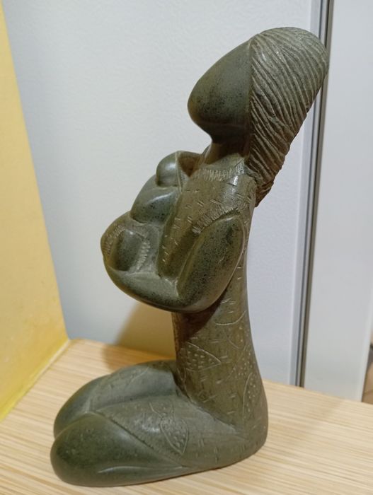 Sculptură steatit "Mama și copilul"
