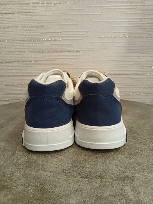 Продам кроссовки FASHION