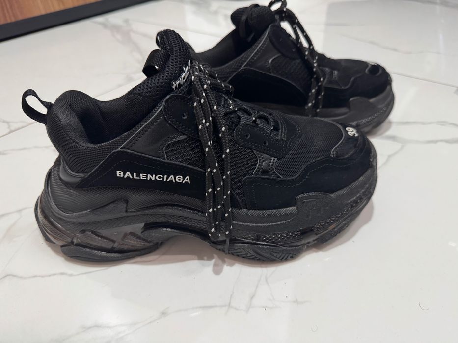 Balenciaga triple S black